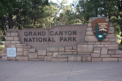 Grand Canyon Sign (Alexander Mirschel)  Copyright 
Información sobre la licencia en 'Verificación de las fuentes de la imagen'